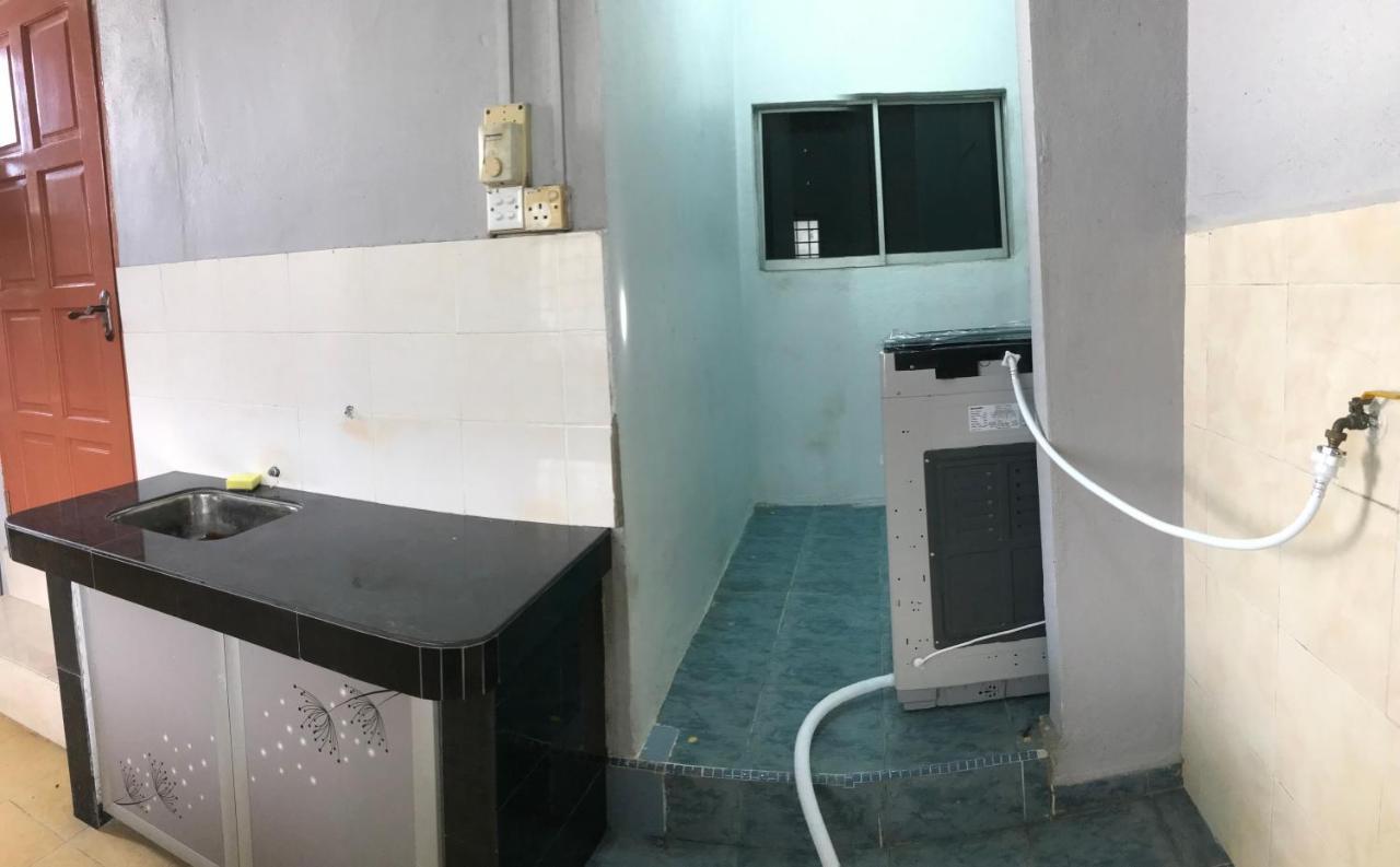Ruhani Homestay 3 Kb - 4 Bedroom Fully Airconditioned With Wifi & Netflix Kota Bharu Exterior photo