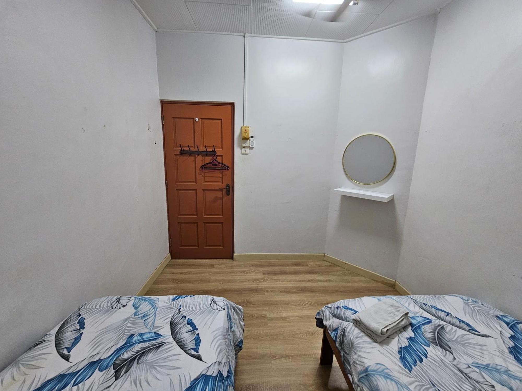 Ruhani Homestay 3 Kb - 4 Bedroom Fully Airconditioned With Wifi & Netflix Kota Bharu Exterior photo