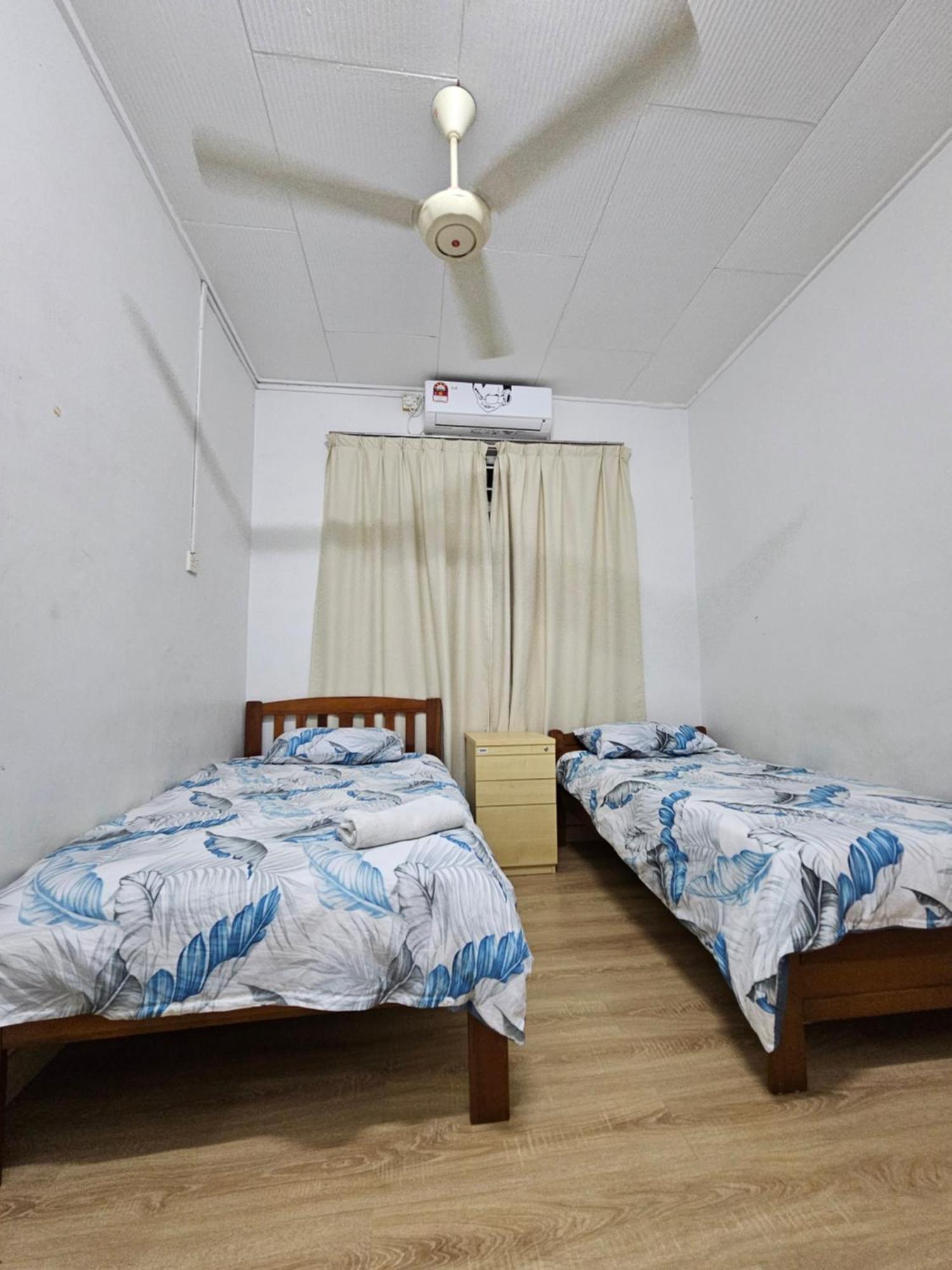 Ruhani Homestay 3 Kb - 4 Bedroom Fully Airconditioned With Wifi & Netflix Kota Bharu Exterior photo